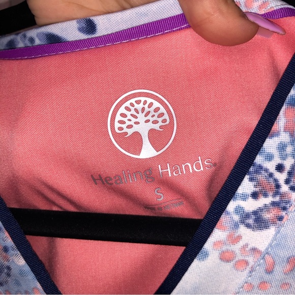 Healing Hands Purple Label Grosgrain Ribbon V-neck blue coral Scrub top - Picture 4 of 9